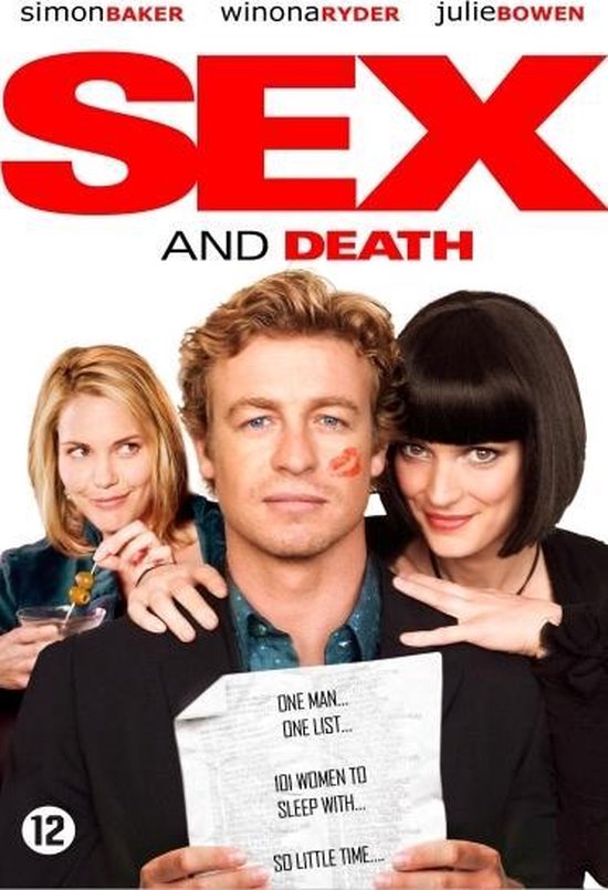 Simon Baker, Winona Ryder en Julie Bowen in 'Sex and Death'. Simon heeft een lippenstiftkus op zijn wang. 12.