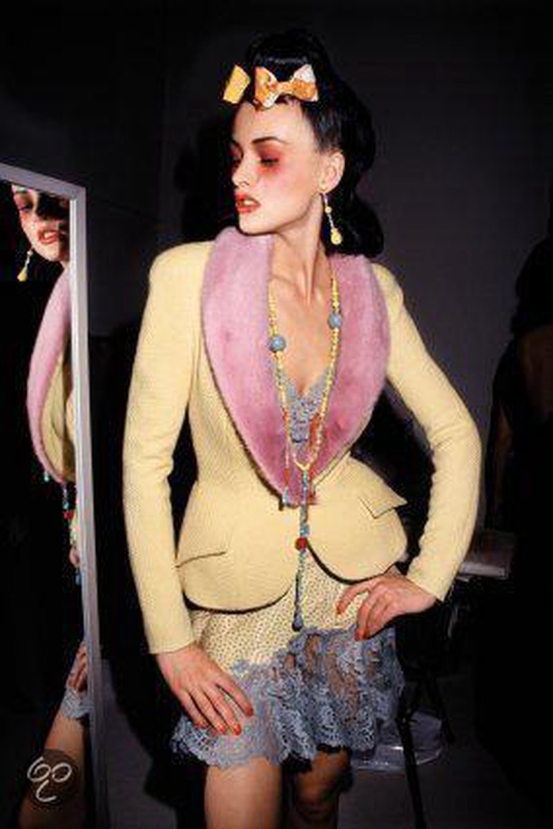 洋書 Roxanne Lowit Backstage Dior Backstage Dior Roxanne Lowit ロクサーヌ・ローウィット ディオールの