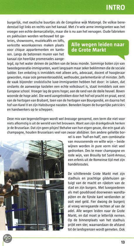 Een glimmend gebouw met een beeld op de voorgrond, en de Grote Markt op de achtergrond.