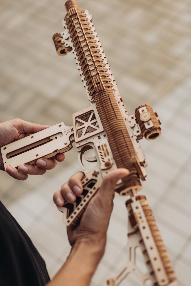 Wood Trick – Modelbouw 3D houten puzzel – Aanvalsgeweer - Assault Gun AR-T (WDTK057) – 496 stuks - Geen lijm noch verf nodig! — afbeelding 8