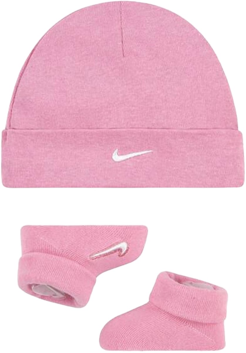 Nike simple swoosh hat/bootie in de kleur . Roze