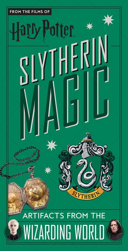 Harry Potter: Slytherin Magic - Boek met het Slytherin-wapenschild, een medaillon en portretten van Draco Malfidus en Severus Sneep.