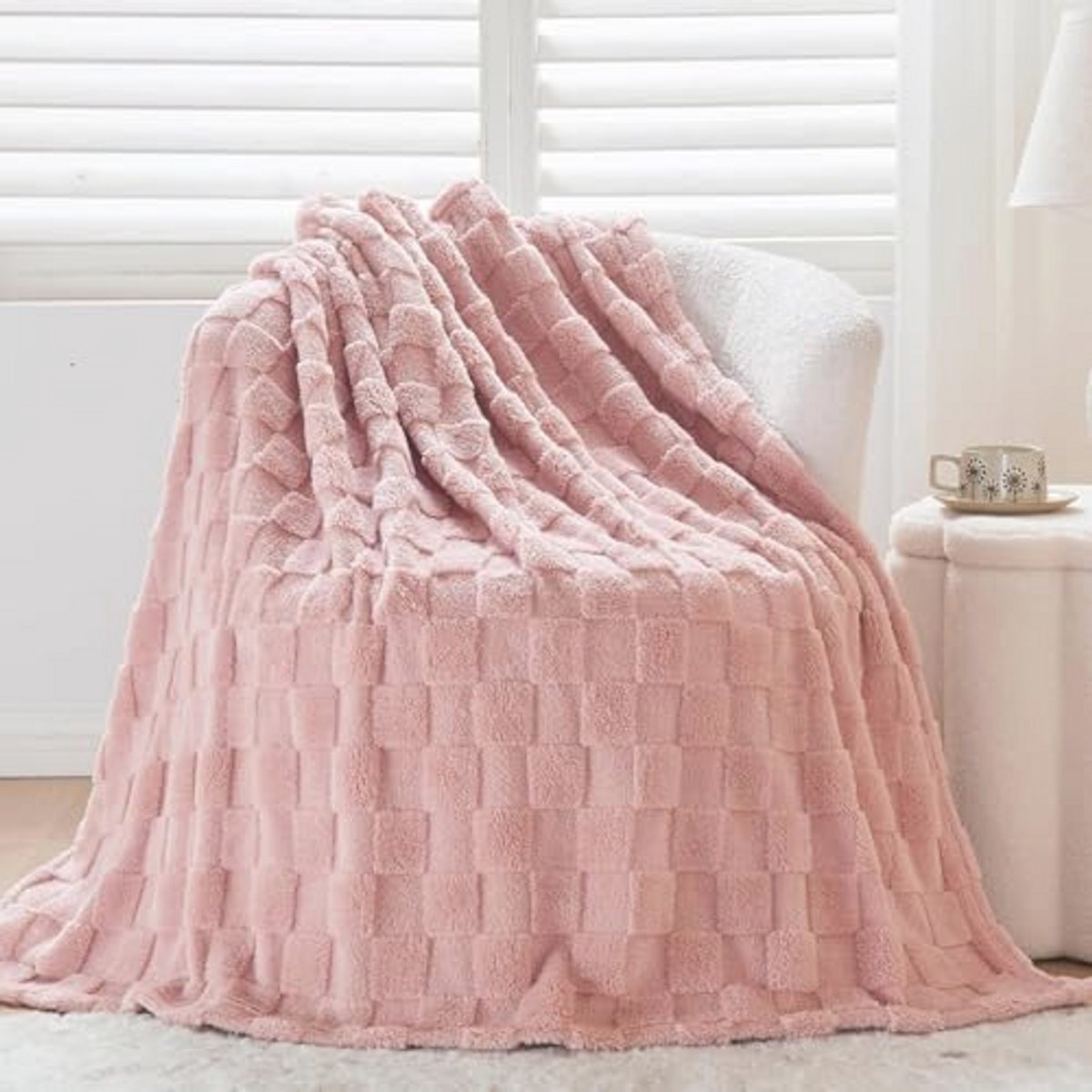 Wajade Fleece deken, pluizige deken van imitatiebont voor bed sofa bank, zachte, gezellige warme dikke deken, geruit roze, 127 x 178 cm