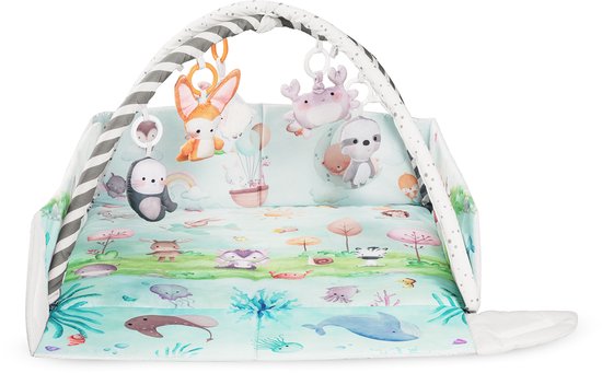 Babygym met boog, speelgoed en een mat met aquarel oceaanmotief en dierenvriendjes.