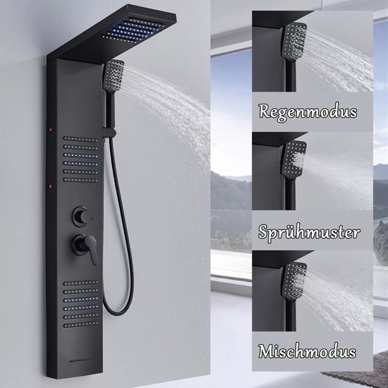 Zwart douchepaneel met regenmodus, sproeipatroon en mixmodus in close-up. Douchekop met LED-verlichting.