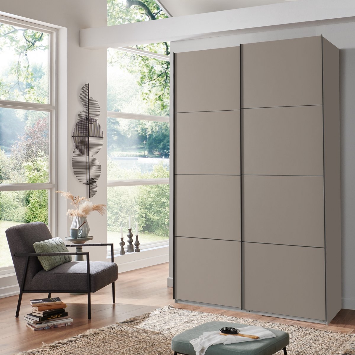 Kledingkast Rocco - Spaanplaat - Taupe - 135x210x65 cm (BxHxD) - Schuifdeuren - Zwart Metalen Handgrepen
