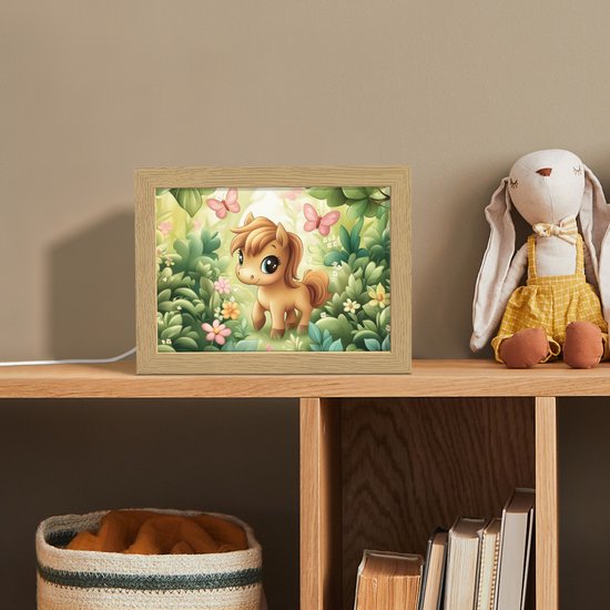 Nachtlampje 20x15 cm - Kinder lamp - Pony - Bruin - Cartoon - Vlinders - Tafellamp kinderkamer - Slaapkamer lamp - Bedlamp kinderen - Kinderlampje stopcontact - Wandlamp babykamer - Nachtlampjes van Merkloos — afbeelding 3