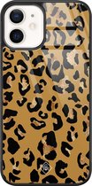 Casimoda® hoesje - Geschikt voor iPhone 12 - Jungle Wildcat - Luxe Hard Case Zwart - Backcover telefoonhoesje - Bruin/beige