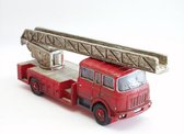 Sculptuur - 21 cm breed - Beeld miniatuur - mannencadeau - modelwagen - Brandweerwagen