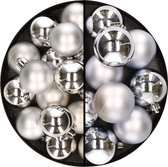 28x stuks kunststof kerstballen zilver 4 en 6 cm - Kerstversiering