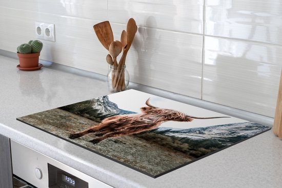 KitchenYeah® Inductie beschermer 71x52 cm - Schotse Hooglander - Berg - Dieren - Kookplaataccessoires - Afdekplaat voor kookplaat - Inductiebeschermer - Inductiemat - Inductieplaat mat