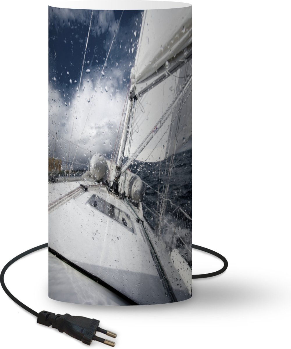 Lamp - Nachtlampje - Tafellamp slaapkamer - Zeilboot op de Noordzee - 33 cm hoog - Ø15.9 cm - Inclusief LED lamp