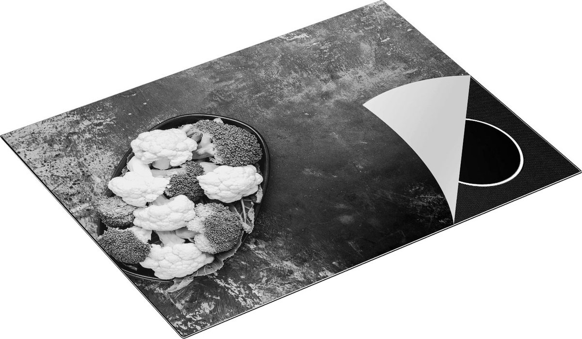 Chefcare Inductie Beschermer Bloemkool met Brocolli op Zwarte Marmer - Zwart Wit - 70x52 cm - Afdekplaat Inductie - Kookplaat Beschermer - Inductie Mat