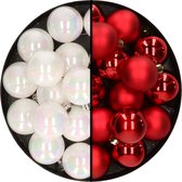 32x stuks kunststof kerstballen mix van parelmoer wit en rood 4 cm - Kerstversiering