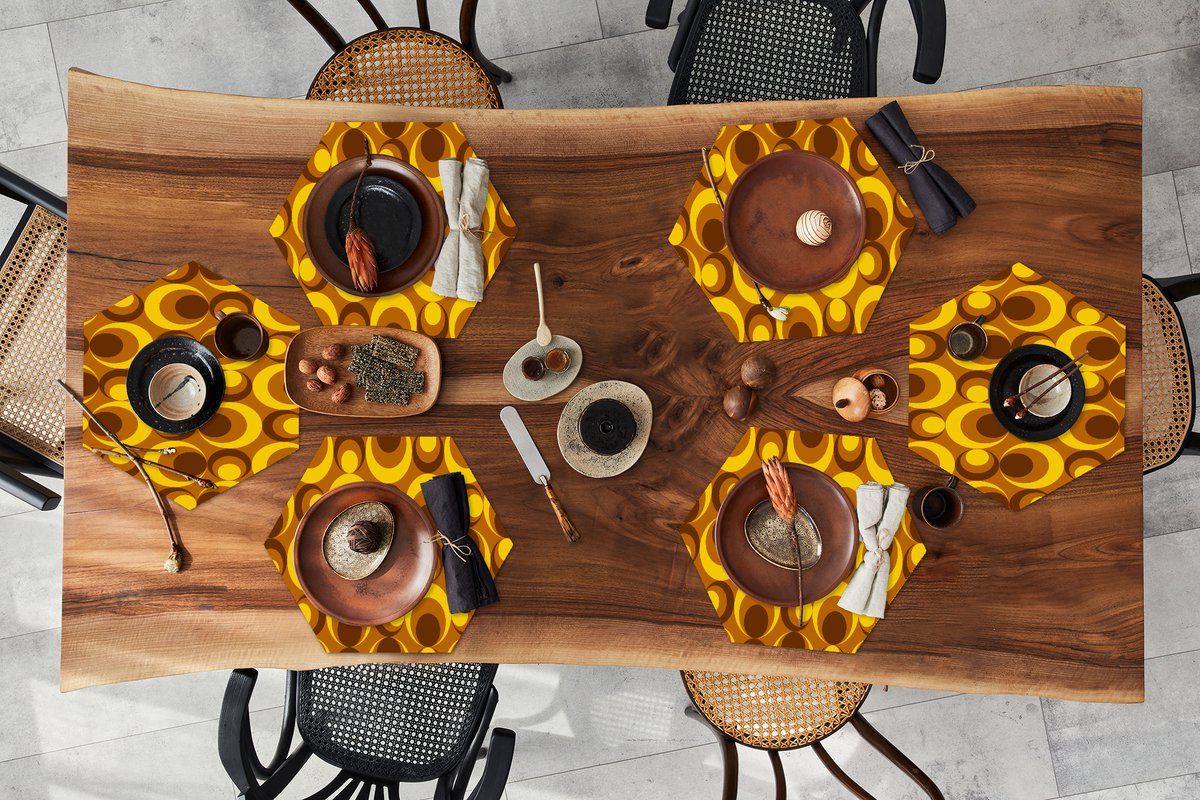 Placemats hexagon - Onderleggers placemats - Placemat zeshoek - Patronen - Retro - Bruin - Geel - 6 stuks
