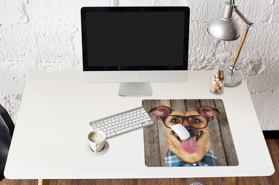 Muismat XXL 50x50 cm - Bureau onderlegger - Bureau mat Hond - Bril - Blouse - Hipster - Bureaumat - Gaming mousepad xl - Bureaulegger groot - Computer deskmat