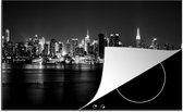 KitchenYeah® Inductie beschermer 81.6x52.7 cm - Weerspiegelde skyline van New York - zwart wit - Kookplaataccessoires - Afdekplaat voor kookplaat - Inductiebeschermer - Inductiemat - Inductieplaat mat