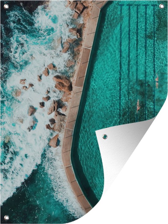 Tuin decoratie kalm zwembad langs de onrustige zee - 30x40 cm - Tuindoek |  bol.com