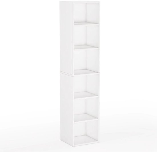 Witte, hoge, smalle boekenkast met 6 vakken, op een witte achtergrond.