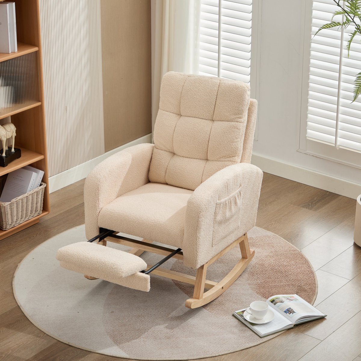 PHOEBE CAT Schommelstoel - Teddy - Fauteuil - Massief houten frame - Met voetensteun - Moeders stoel - Beige