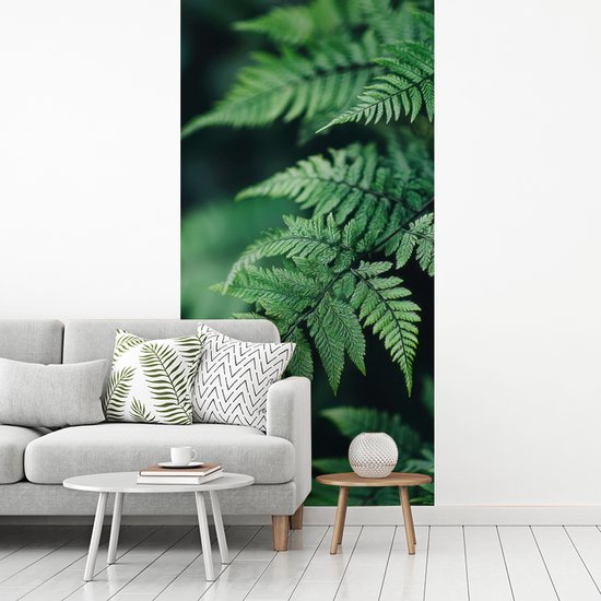 Behang - Fotobehang Varenblad - Groen - Structuur - Wazig - Breedte 120 cm x hoogte 240 cm