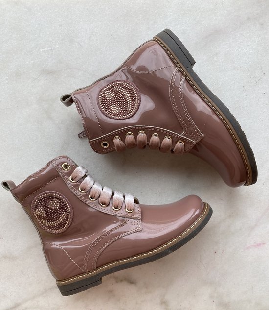 Bottines fille laquées rose avec détail strass taille 31