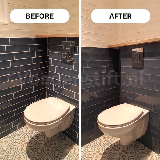 Witte toiletpot voor een muur met donkerblauwe glanzende tegels. De voegen zijn voor en na bijgewerkt.