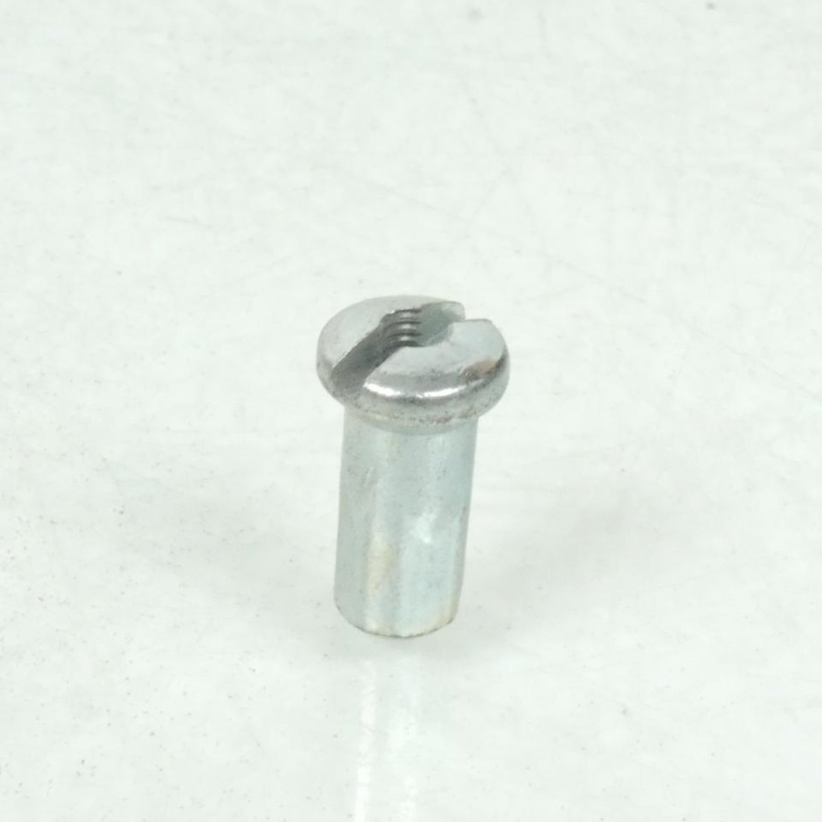 Écrou Rayon de jante pour moto Peugeot 50 Xps Sm 2003 à 2004 756867 pas 0.7 Neuf
