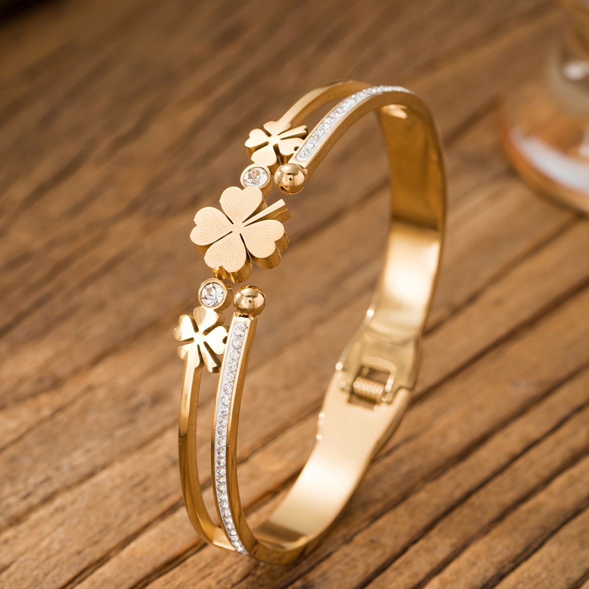 Sjika - Gold Plated Armband Dames – Klavertje Vier – Zirkonia – Geluksarmband – Luxe Cadeau
