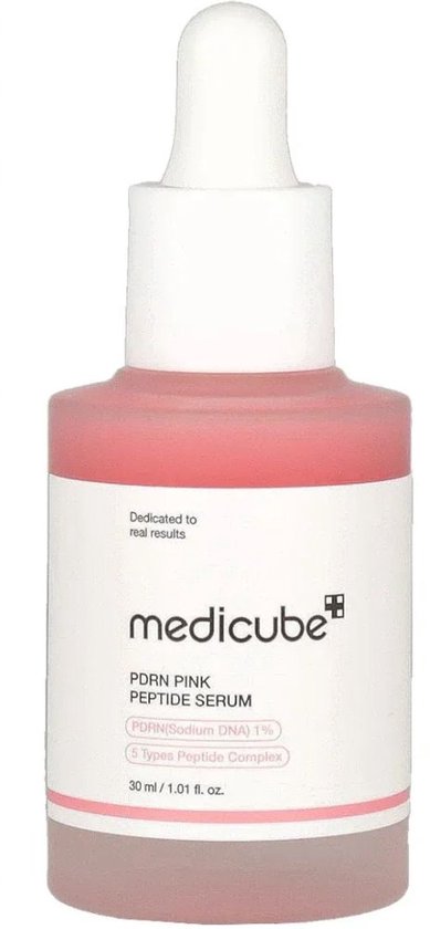 Medicube PDRN Pink Peptide Serum flesje met druppelaar. De vloeistof is roze.