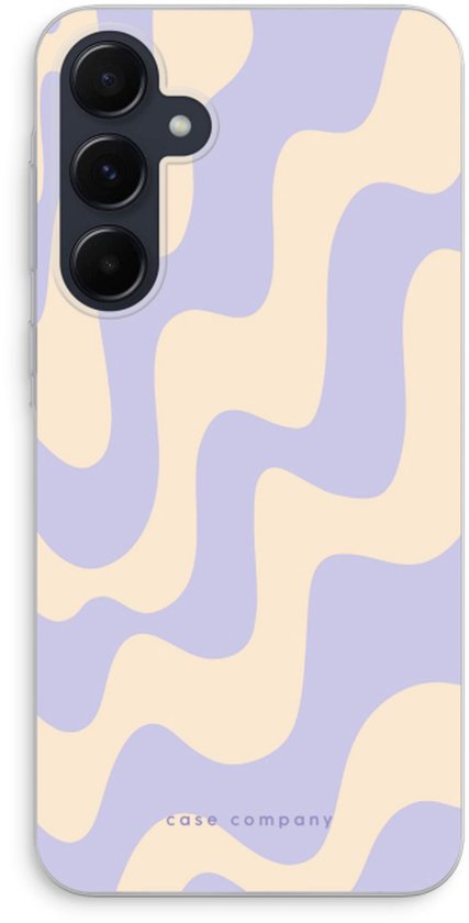 Telefoonhoes met een paars en beige golfpatroon.