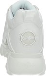 Witte Buffalo sneakers met dikke zool en Buffalo logo op de achterkant.