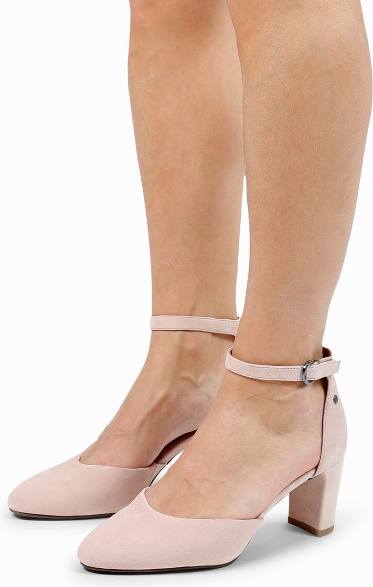 Manfield - Dames - Beige suède pumps met enkelbandje - Maat 39 | bol Manfield - Dames - Beige suède pumps met enkelbandje - Maat 39 | bol