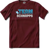 Team Schnapps | Grappige apres ski dank shirt | Wintersport kleding - T-Shirt - Unisex - Burgundy - Maat M