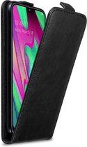 Cadorabo Hoesje geschikt voor Samsung Galaxy A40 in ZWARTE NACHT - Beschermhoes in flip design Case Cover met magnetische sluiting