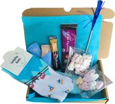 Cadeau box – Winter pakket - Kerst cadeau - geschenk - Koud - Socks waar je HAPPY van wordt - Verrassings Pakket - Gift box - Grappig - Cadeau voor vrouw man – Kado – Sokken - Geschenkdoos –LuckyDay Socks - Maat 41-45