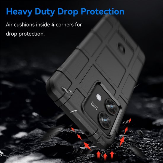 Zwarte Rugged Shield telefoonhoes valt op ruw terrein, met rode pijlen die luchtkussens aanduiden.