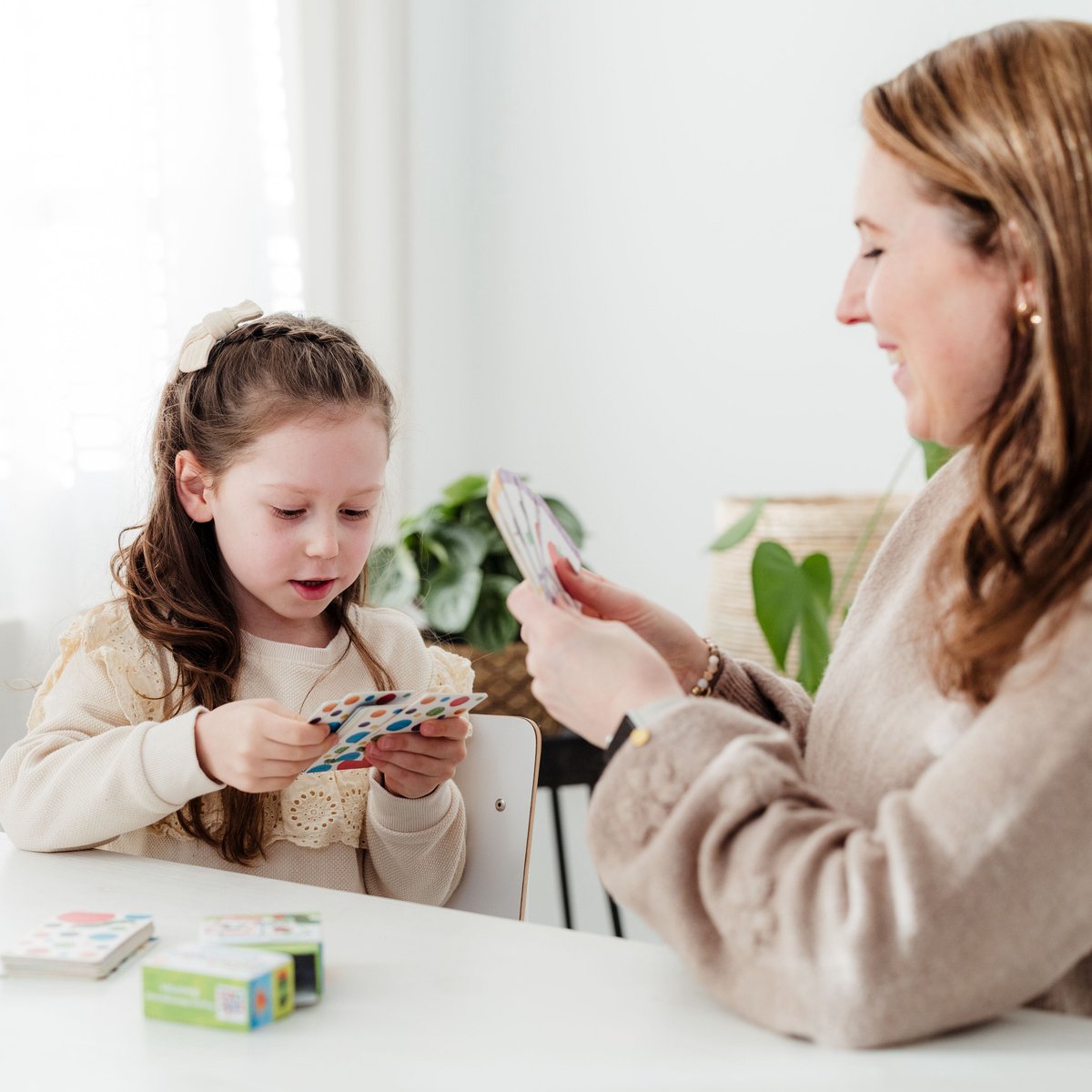 Rupsje Nooitgenoeg kwartet - educatief spel cadeautip vakantie - 32 kaarten, 8 kwartetten - vanaf 3 jaar - Bambolino Toys — afbeelding 6
