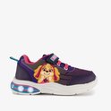 Paarse sneaker met Skye van Paw Patrol, roze veters en lichtjes in de zool.
