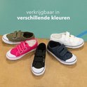 Vijf Chicane gymschoenen in roze, wit, zwart, donkerblauw en olijfgroen.