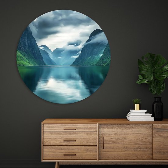 Saammp Forex Muurcirkel - Fjorden met mist - Landschap - Natuur - Ø 30 - Wandcirkel - Wanddecoratie Cirkel - Muurdecoratie Woonkamer - Slaapkamer decoratie - Rond Schilderij