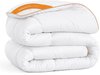 RM Store® - Microvezel Dekbed - Bedsprei - Zacht En Ademend - Wasbaar - Met 8 Lussen - Wolken Wit - 200 x 200 cm.