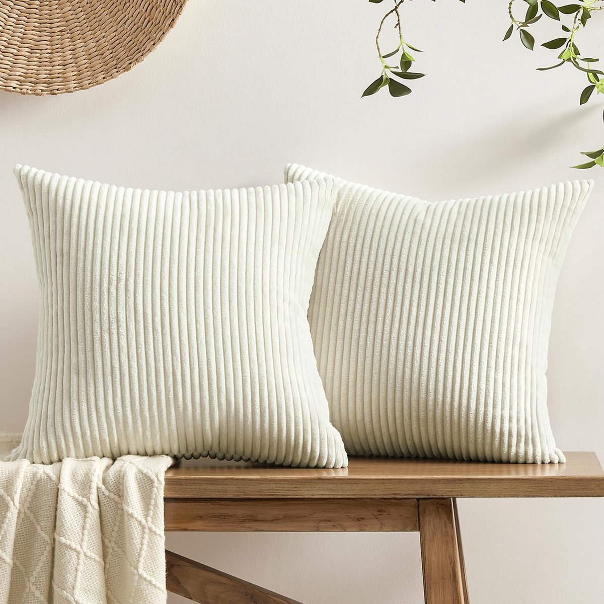 My Ninki ® Softalker Kussensloop 60 x 60 cm, beige wit, corduroy, zacht en wollig, set van 2 grote kussenhoezen, bankkussenhoezen, moderne decoratie voor bank, bed, woonkamer, slaapkamer, Kerstmis