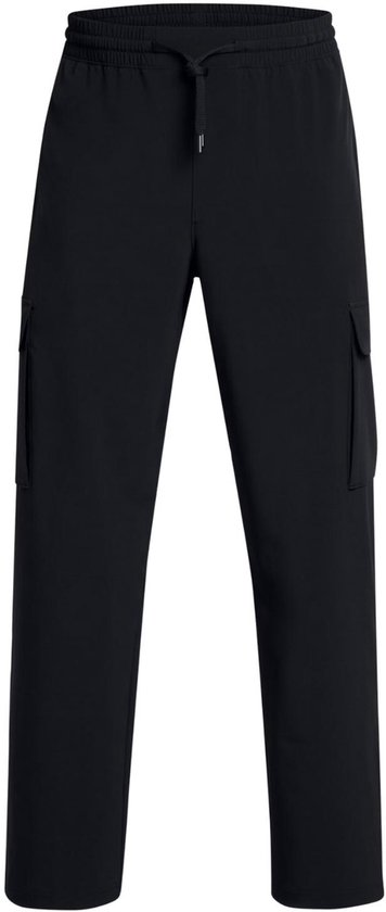 Zwarte sportbroek met trekkoord en cargo zakken.