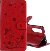 Voor Sony Xperia 5 II Kat Bee Embossing Patroon Schokbestendig Horizontaal Flip Leren Hoesje met Houder & Kaartsleuven & Portemonnee (Rood)