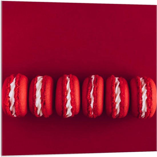 Acrylglas - Rode Macarons op Rode Achtergrond - 100x100cm Foto op Acrylglas (Wanddecoratie op Acrylglas)
