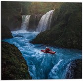 Dibond - Kanoër voor Afgrond - 50x50cm Foto op Aluminium (Wanddecoratie van metaal)