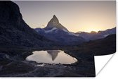 Poster De Matterhorn en de Riffelsee bij zonsopkomst in Zwitserland - 60x40 cm