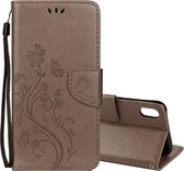 Reliëf vlinderpatroon horizontaal flip lederen tas met kaartsleuf & houder & portemonnee & draagriem voor iPhone XR (grijs)