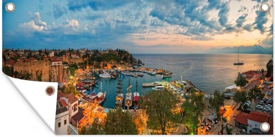 Tuinposter 160x80 cm - Tuindecoratie Panorama van oude de stadshaven in Antalya bij zonsondergang - Poster voor in de tuin - Buiten decoratie - Schutting tuinschilderij - Tuindoek muurdecoratie - Wanddecoratie balkondoek